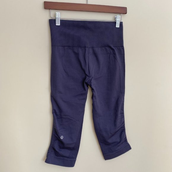 Lululemon | In The Flow Crop II *Pattern - Picture 13 of 15